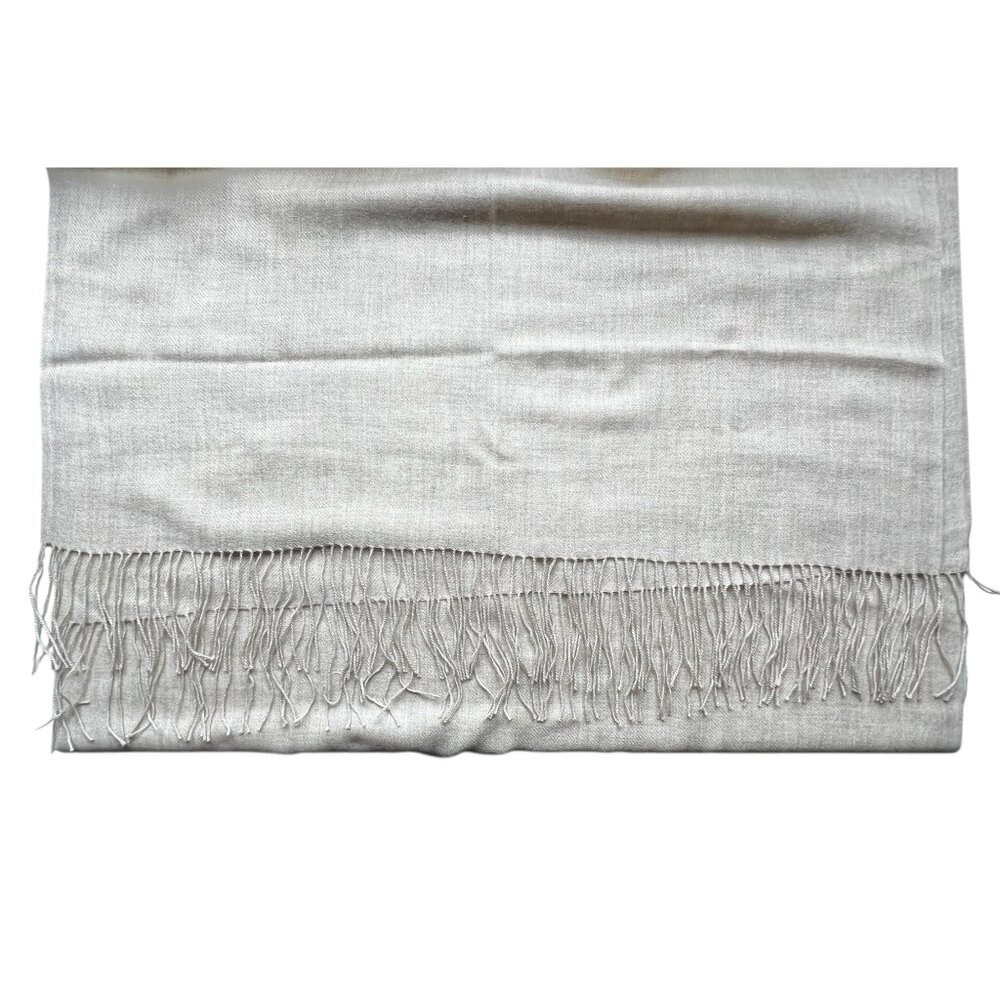 Nordstroms Soft Beige Cashmere Scarf With Fringe Edges - Picture 5 of 8